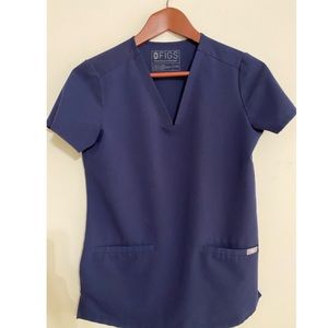Used Figs Navy Casma 3 Pocket scrub top Size XXS